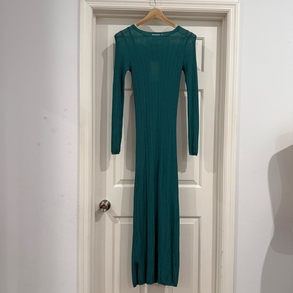 🛍️ Future Collective Teal Long Sleeve Dress
